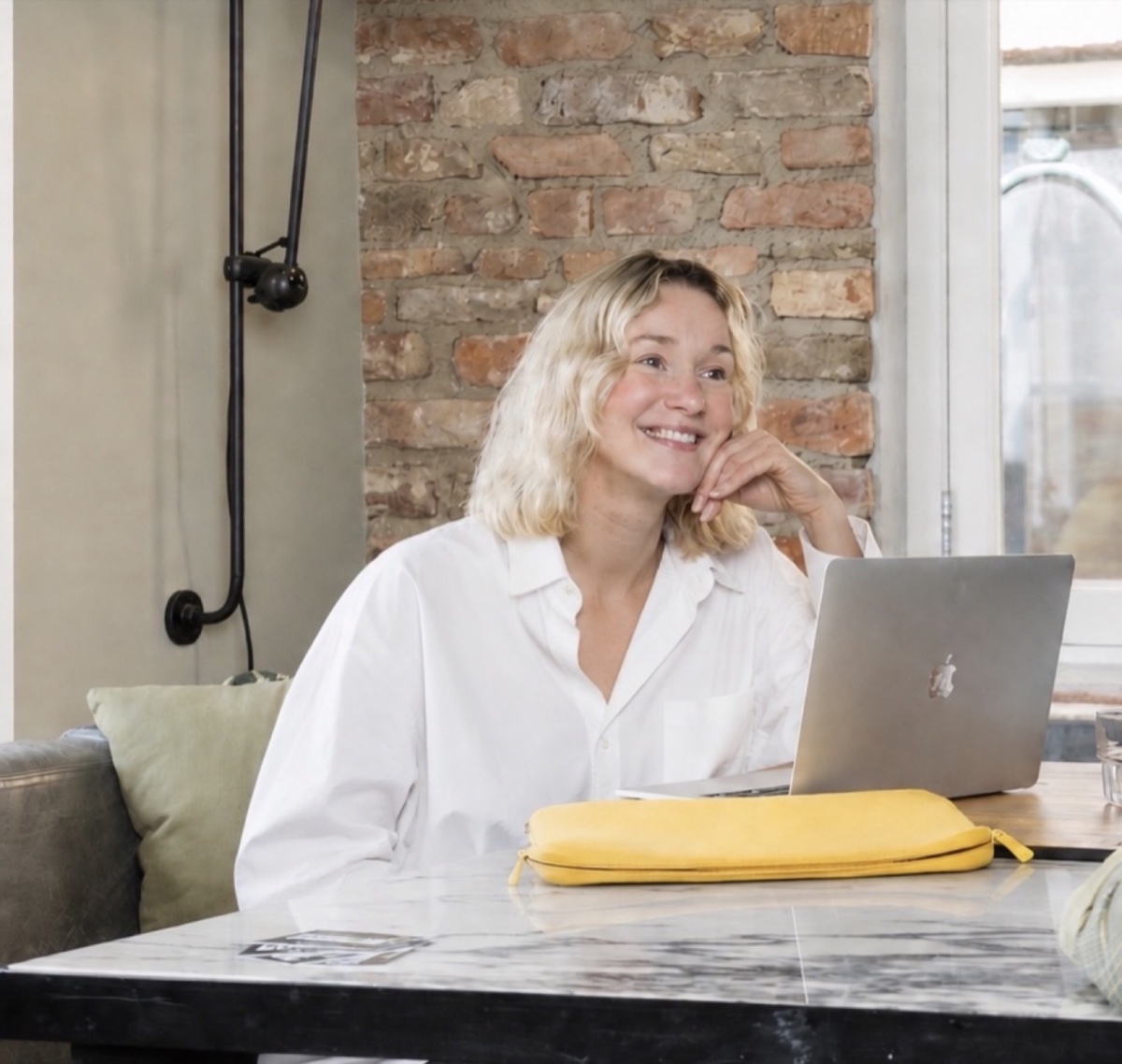 Anouchka Bonnes aan het werk